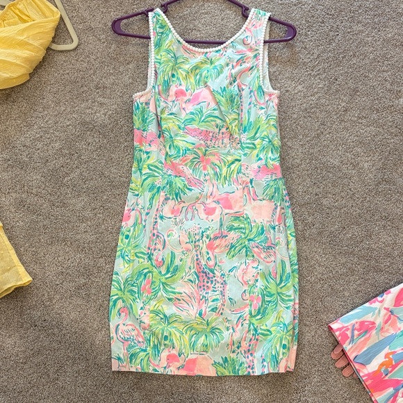 Lilly Pulitzer Dresses & Skirts - Lilly dress .  Worn a few times .  Lining is wrinkled underneath